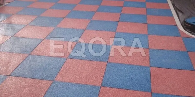 Резиновое покрытие из крошки для автосервисов в Березовском