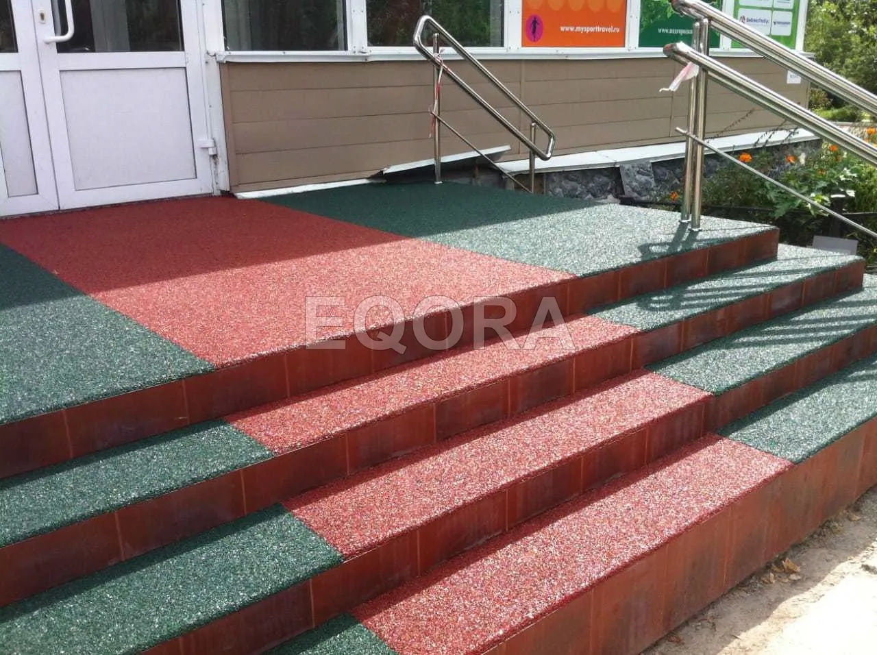 Резиновое покрытие на травмоопасные участки из резиновой крошки в Березовском